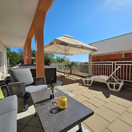 Apartments Lujic Crikvenica Exterior foto